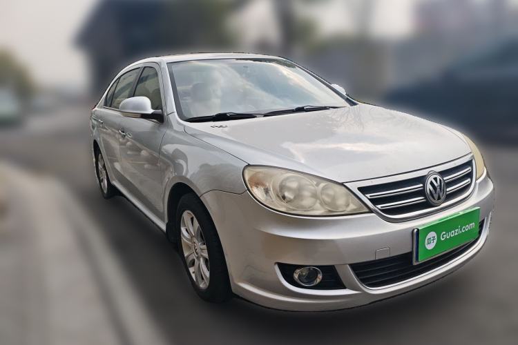 Used Volkswagen Lavida 2011 1.6L Manual - Premium Edition Front Right 45 Deg