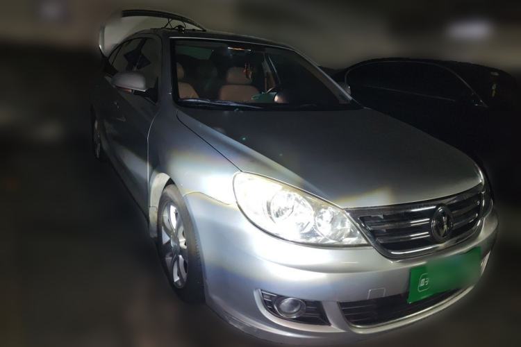 Used Volkswagen Lavida 2011 1.6L Automatic Premium Edition Front Right 45 Deg