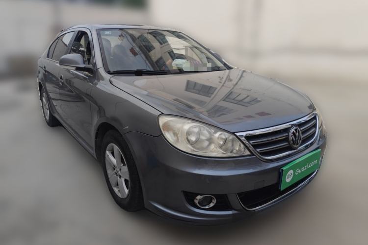 Used Volkswagen Lavida 2011 1.6L Manual - Premium Edition Front Right 45 Deg