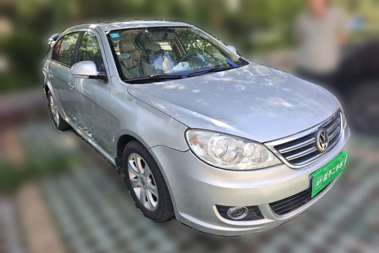 Used Volkswagen Lavida 2011 1.6L Manual - Premium Edition Front Right 45 Deg