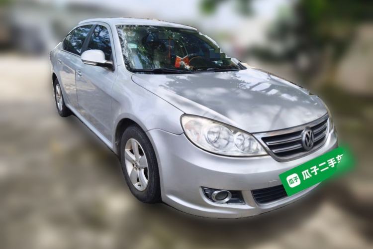Used Volkswagen Lavida 2011 1.6L Manual - Premium Edition Front Right 45 Deg
