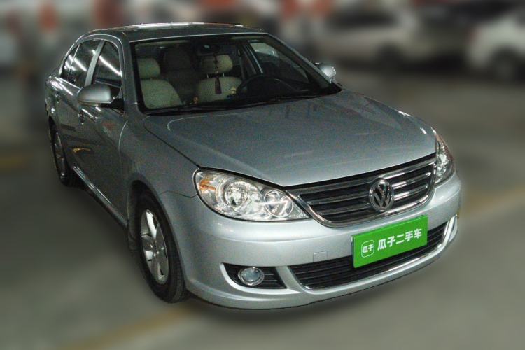 Used Volkswagen Lavida 2011 1.6L Manual - Premium Edition Front Right 45 Deg