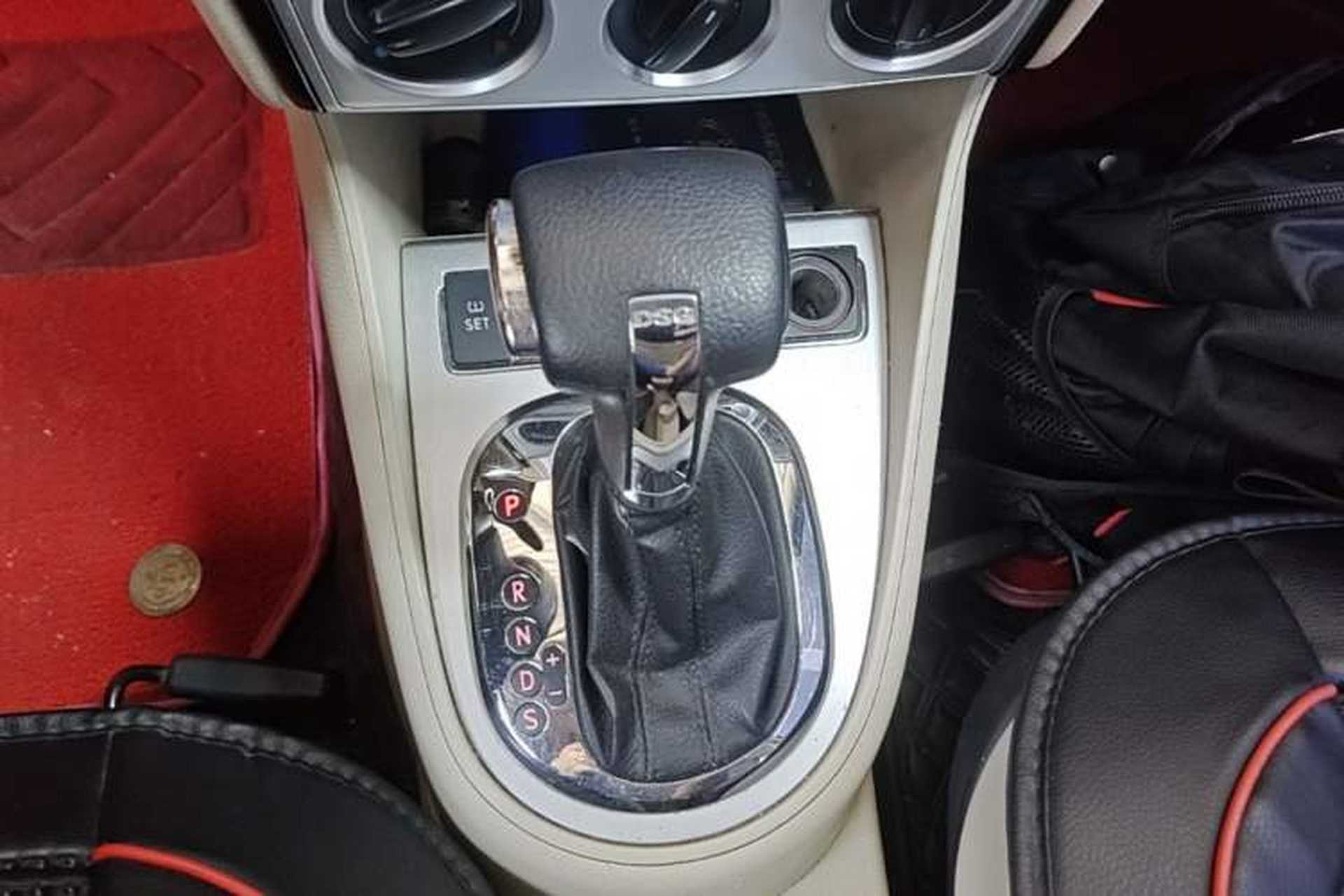 Used Volkswagen Lavida 2011 1.4 TSI DSG Prestige Edition Gear Lever
