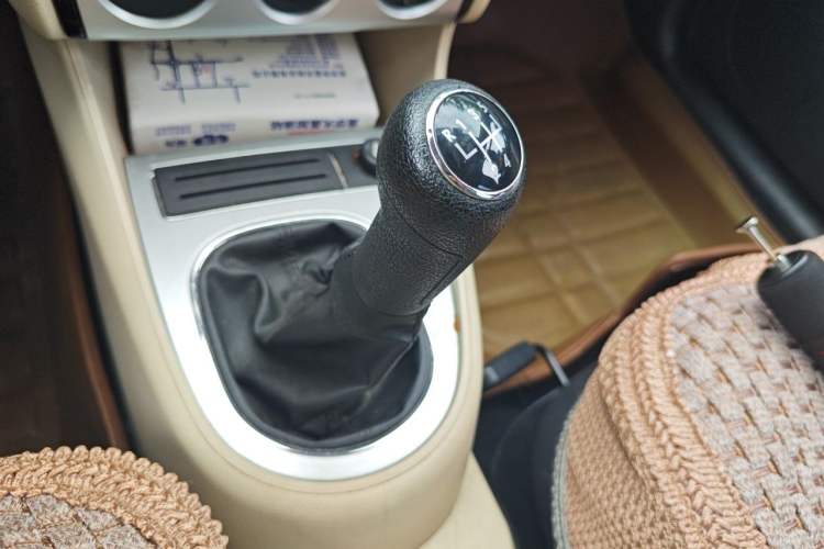 Used Volkswagen Lavida 2011 1.6L Manual Joy Version Gear Lever