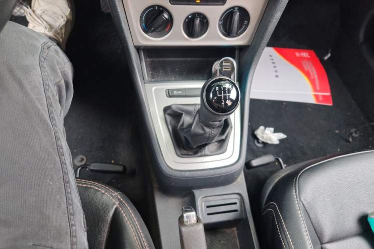 Used Volkswagen Lavida 2011 1.6L Manual Joy Version Gear Lever