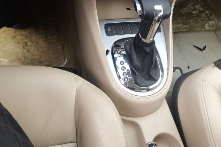 Used Volkswagen Lavida 2011 1.4 TSI DSG Prestige Edition Gear Lever