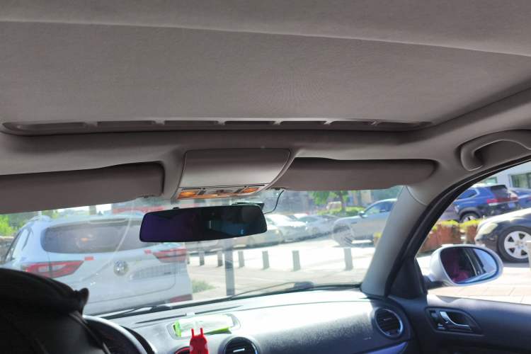 Used Volkswagen Lavida 2011 1.6L Automatic Premium Edition Headliner