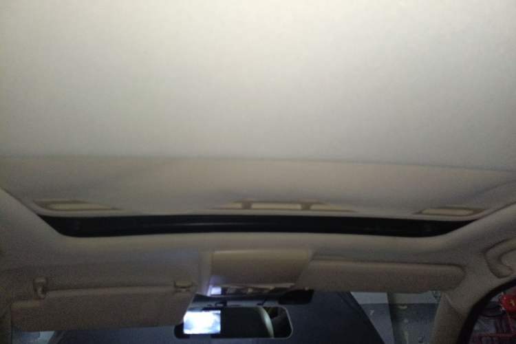 Used Volkswagen Lavida 2011 1.6L Automatic Premium Edition Headliner
