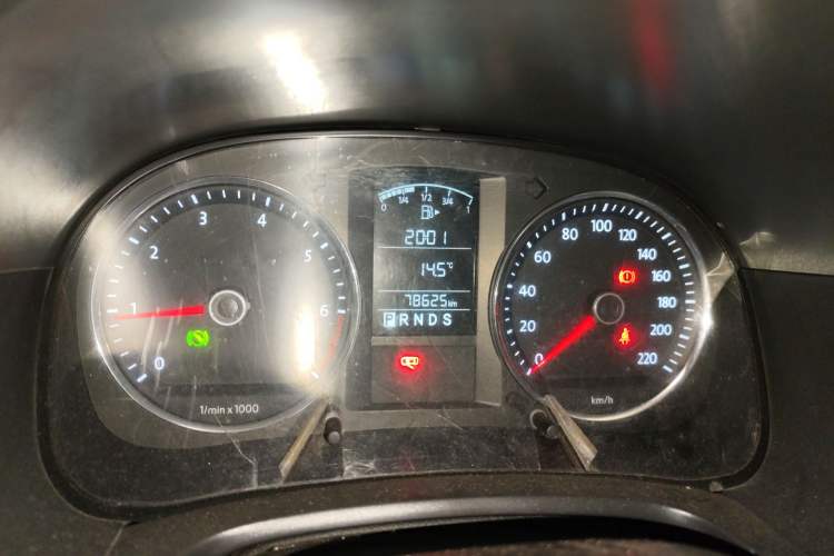 Used Volkswagen Lavida 2011 1.6L Automatic Premium Edition Instrument Cluster
