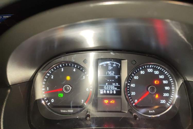 Used Volkswagen Lavida 2011 1.6L Automatic Premium Edition Instrument Cluster