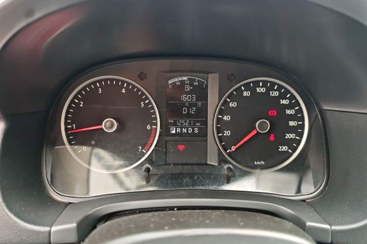 Used Volkswagen Lavida 2011 1.6L Automatic PinYou Edition Instrument Cluster