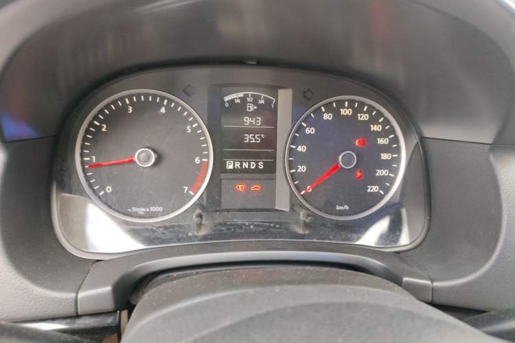 Used Volkswagen Lavida 2011 1.6L Automatic PinYou Edition Instrument Cluster