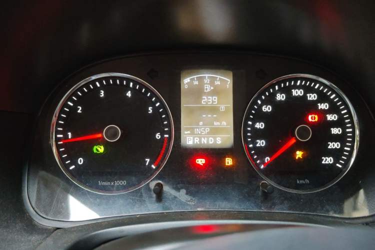 Used Volkswagen Lavida 2011 1.6L Automatic Premium Edition Instrument Cluster