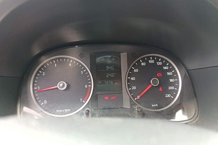 Used Volkswagen Lavida 2011 1.6L Manual Joy Version Instrument Cluster