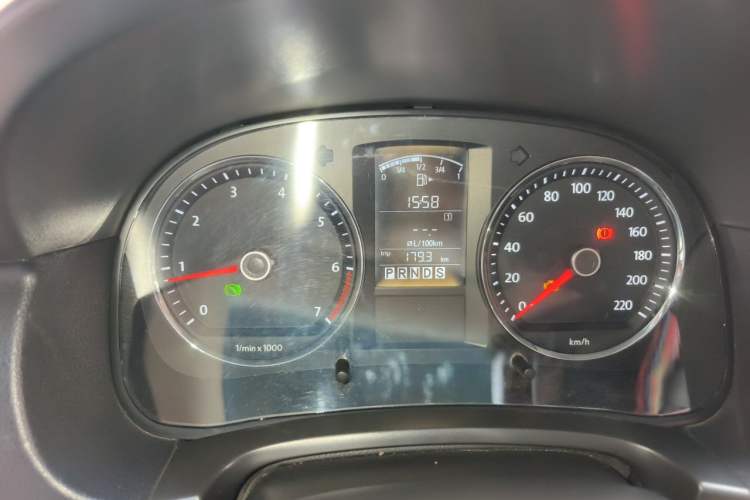 Used Volkswagen Lavida 2011 1.6L Automatic PinYou Edition Instrument Cluster