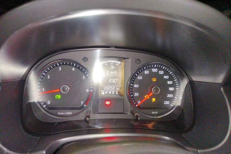 Used Volkswagen Lavida 2011 1.6L Automatic Premium Edition Instrument Cluster
