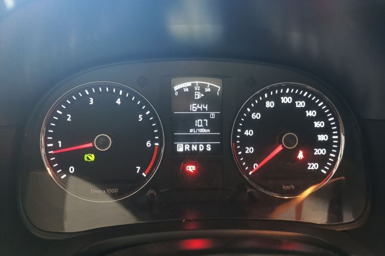 Used Volkswagen Lavida 2011 1.6L Automatic Premium Edition Instrument Cluster