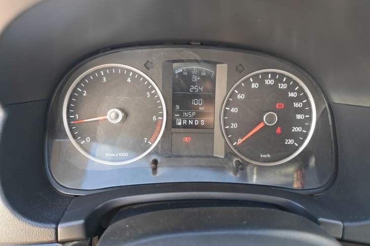 Used Volkswagen Lavida 2011 1.6L Automatic PinYou Edition Instrument Cluster