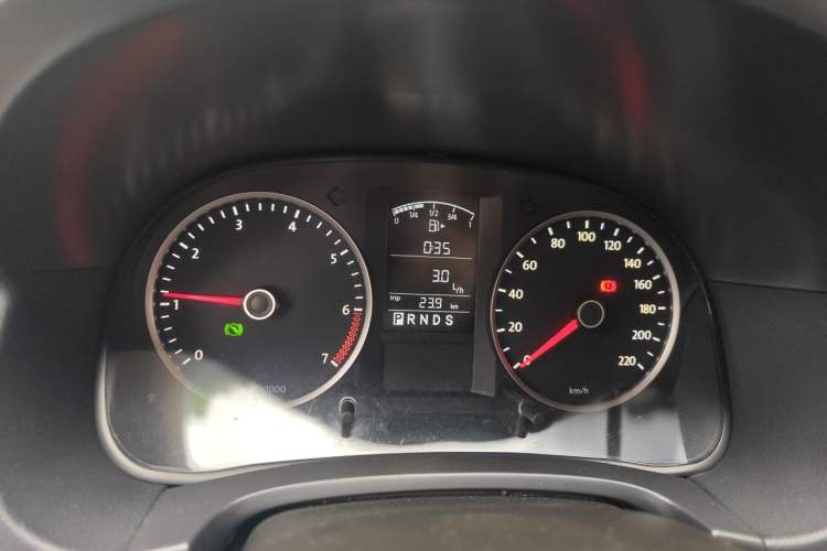 Used Volkswagen Lavida 2011 2.0L Automatic Premium Edition Instrument Cluster