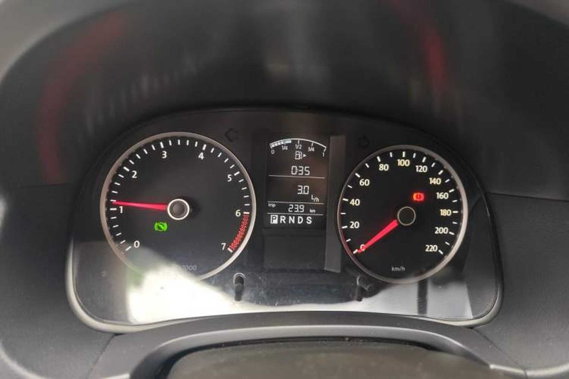 Used Volkswagen Lavida 2011 2.0L Automatic Premium Edition Instrument Cluster