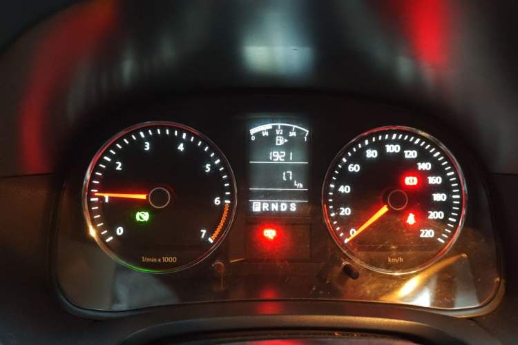 Used Volkswagen Lavida 2011 1.6L Automatic Premium Edition Instrument Cluster