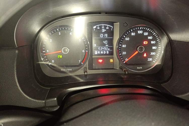 Used Volkswagen Lavida 2011 1.6L Automatic Premium Edition Instrument Cluster