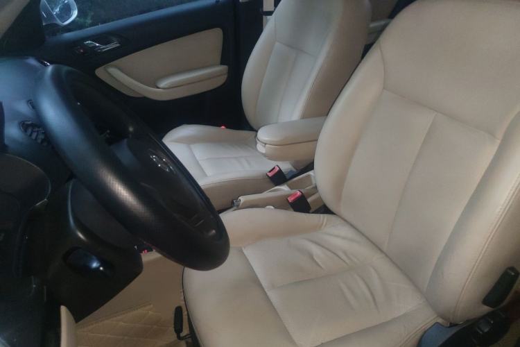 Used Volkswagen Lavida 2011 1.4 TSI DSG Prestige Edition Left Front Seat