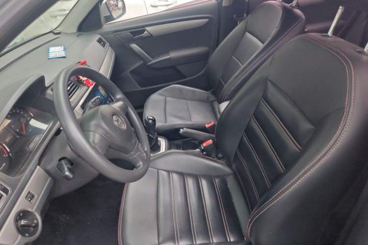 Used Volkswagen Lavida 2011 1.6L Manual Joy Version Left Front Seat