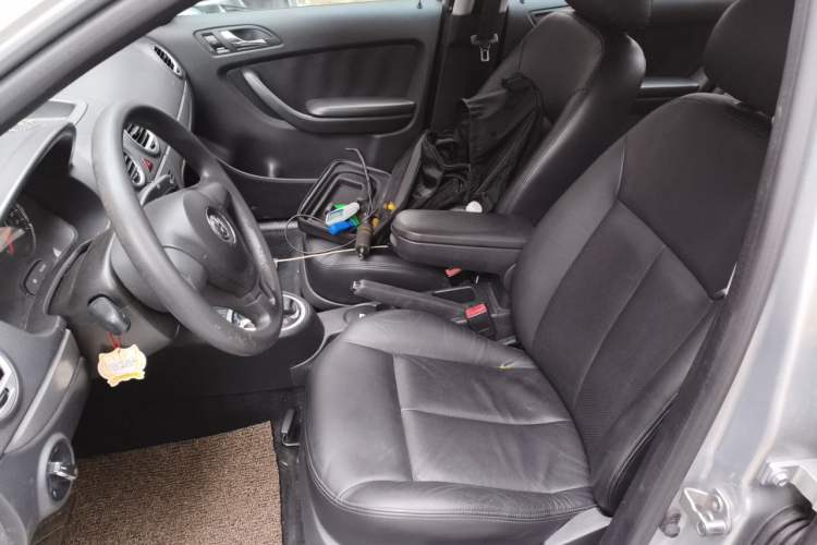 Used Volkswagen Lavida 2011 1.4 TSI DSG Prestige Edition Left Front Seat