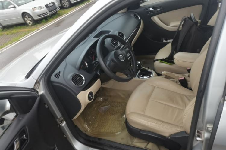 Used Volkswagen Lavida 2011 1.4 TSI DSG Prestige Edition Left Front Seat