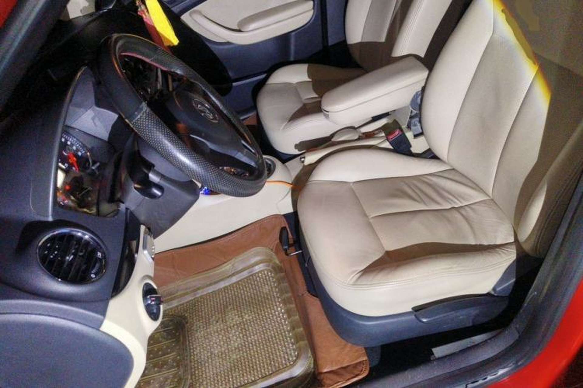 Used Volkswagen Lavida 2011 1.6L Automatic Premium Edition Left Front Seat