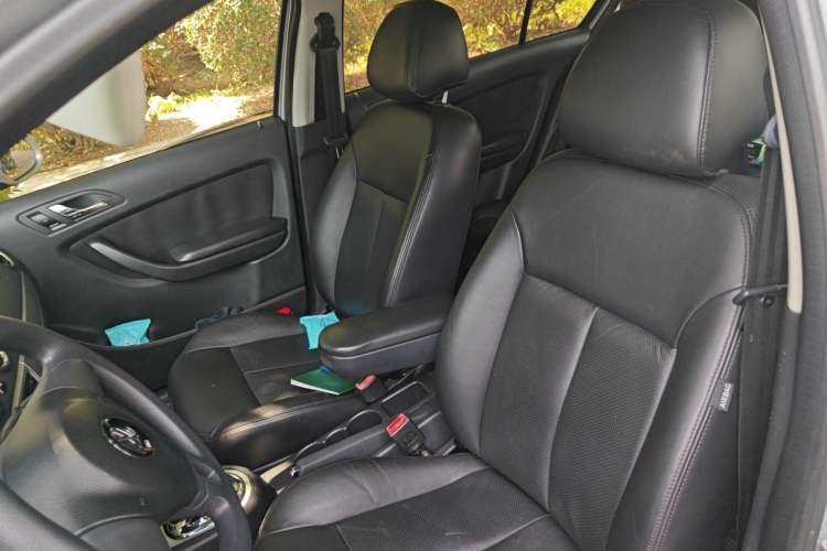 Used Volkswagen Lavida 2011 1.4 TSI DSG Prestige Edition Left Front Seat