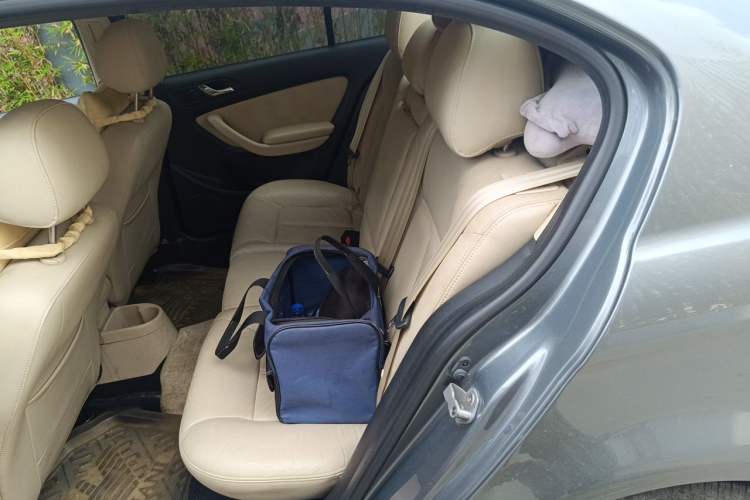 Used Volkswagen Lavida 2011 1.4 TSI DSG Prestige Edition Left Rear Seat