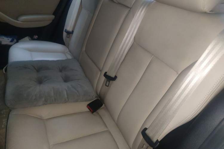 Used Volkswagen Lavida 2011 1.4 TSI DSG Prestige Edition Left Rear Seat