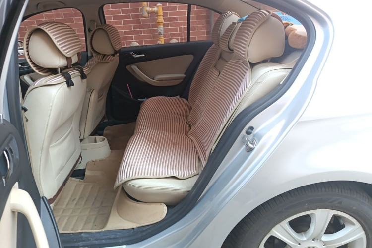 Used Volkswagen Lavida 2011 1.6L Automatic Premium Edition Left Rear Seat