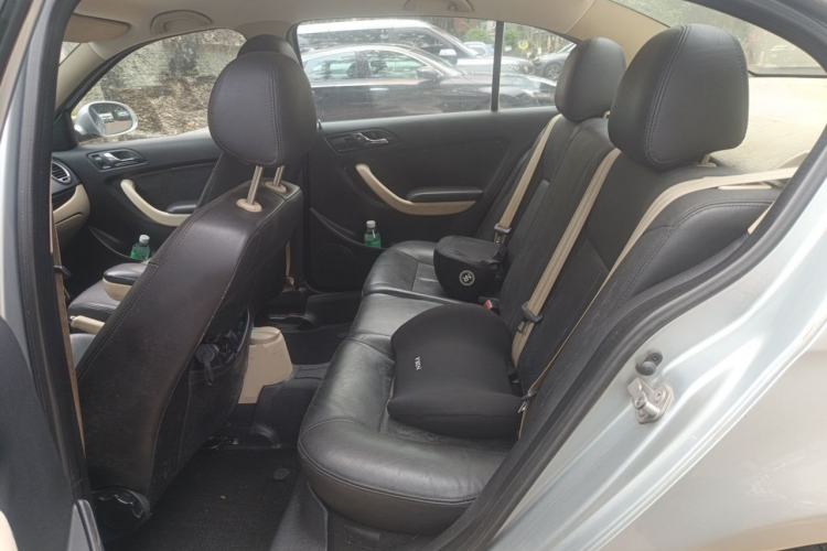Used Volkswagen Lavida 2011 1.6L Automatic PinYou Edition Left Rear Seat