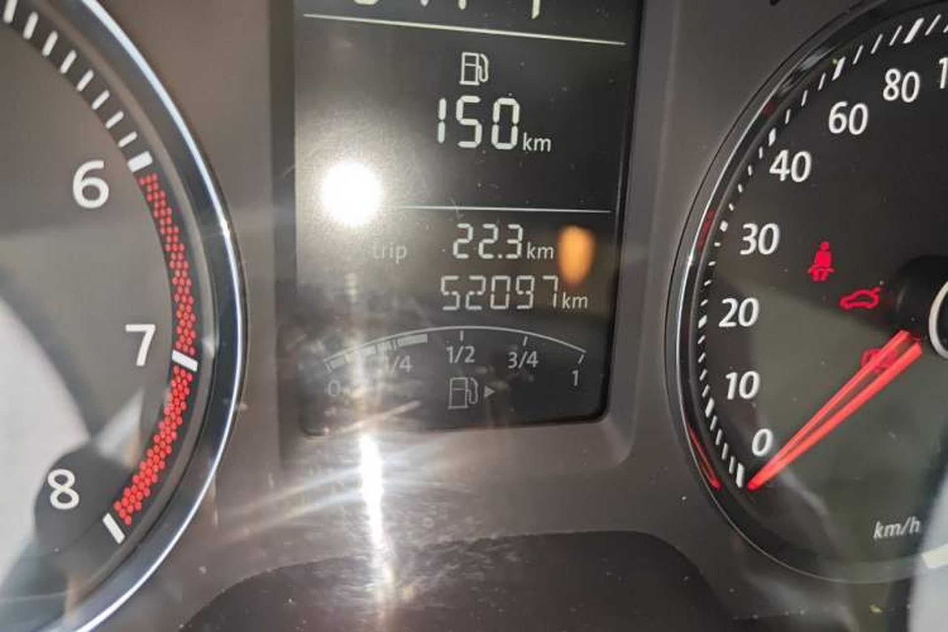 Used Volkswagen Lavida 2011 1.4 TSI DSG Prestige Edition Odometer Close Up