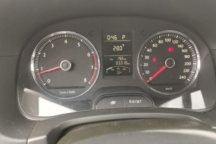 Used Volkswagen Lavida 2011 1.4 TSI DSG Prestige Edition Odometer Close Up