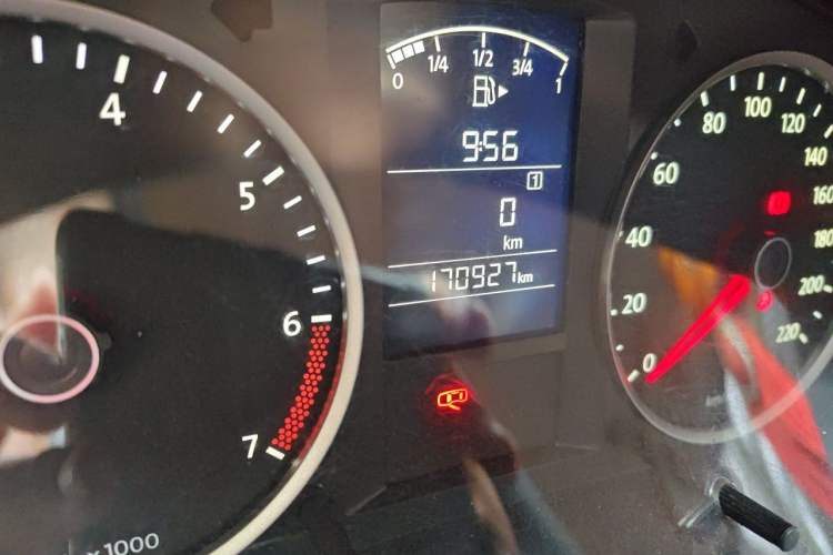 Used Volkswagen Lavida 2011 1.6L Manual Joy Version Odometer Close Up