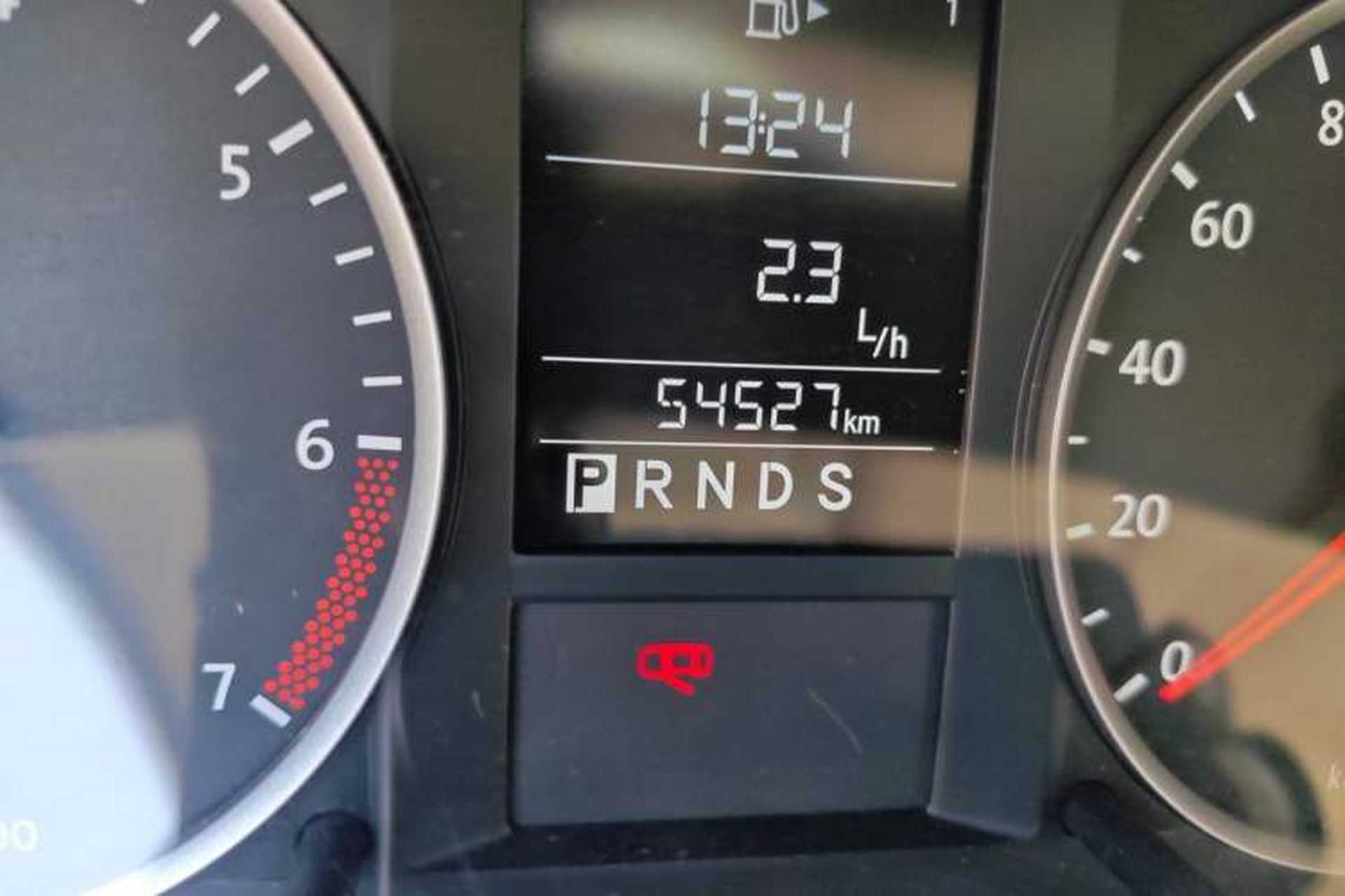Used Volkswagen Lavida 2011 1.6L Automatic PinYou Edition Odometer Close Up