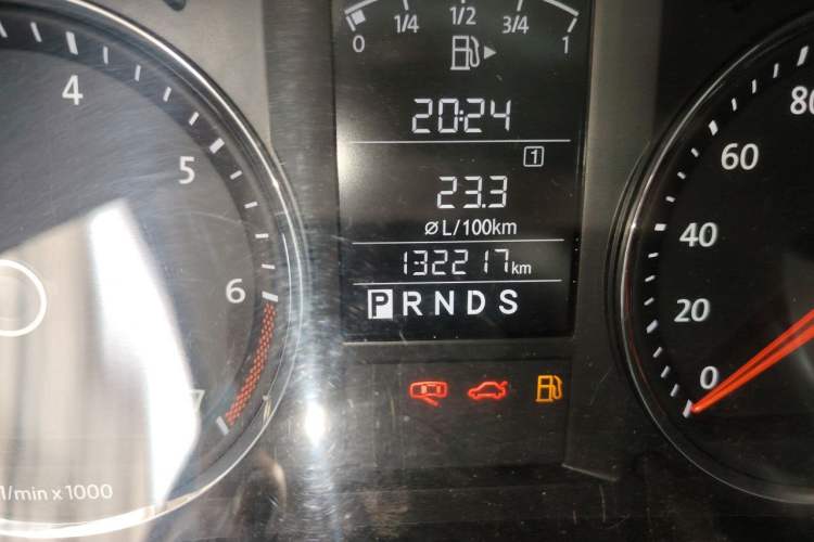 Used Volkswagen Lavida 2011 1.6L Automatic Premium Edition Odometer Close Up