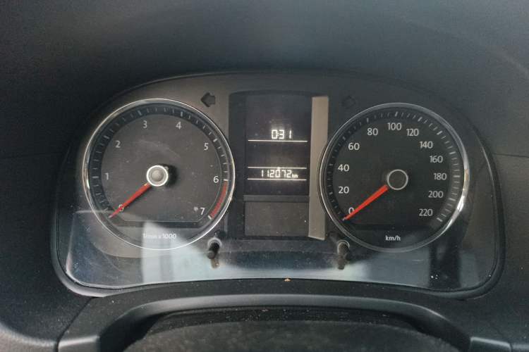 Used Volkswagen Lavida 2011 1.6L Automatic Pinxuan Edition Odometer Close Up