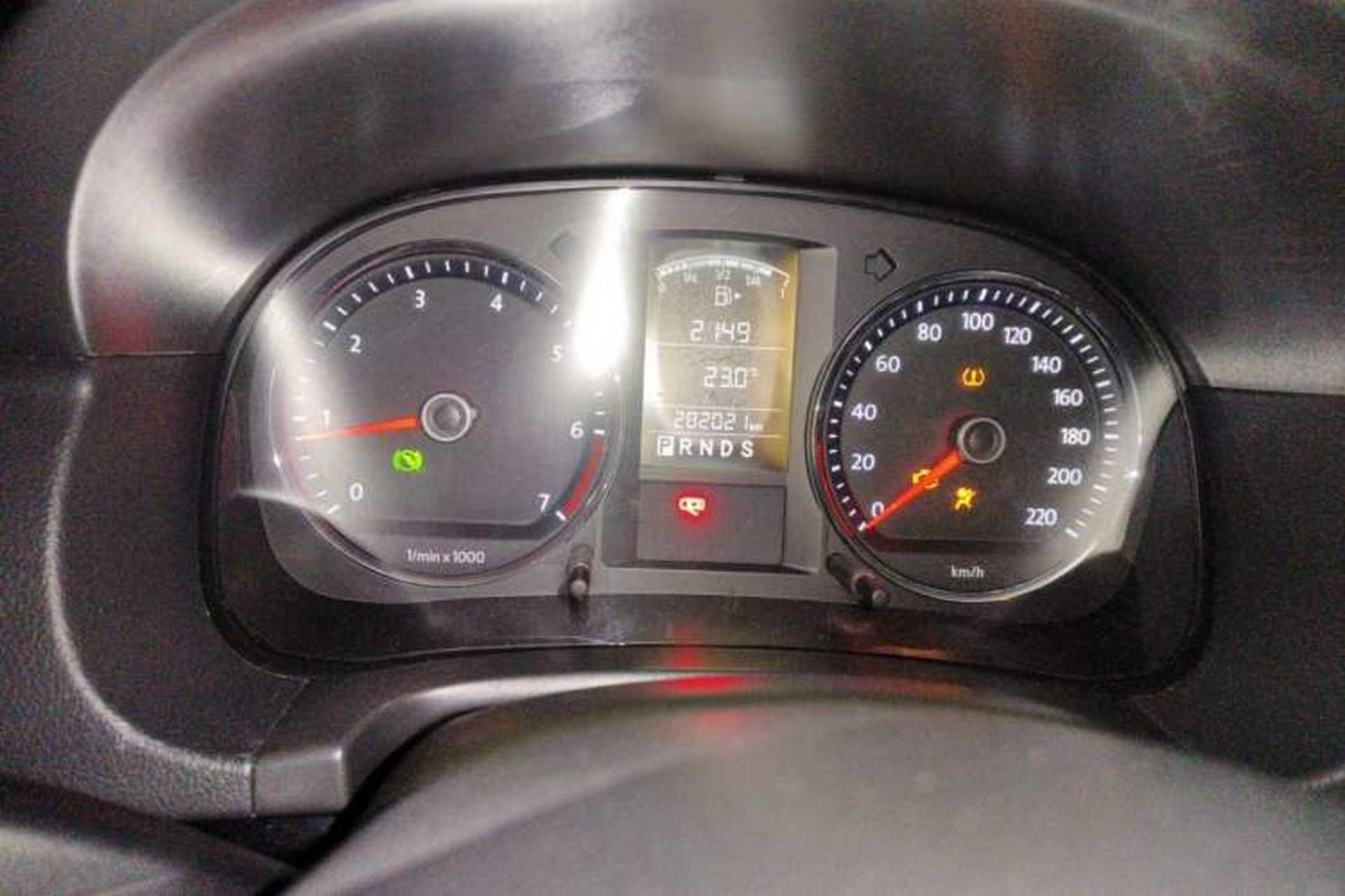 Used Volkswagen Lavida 2011 1.6L Automatic Premium Edition Odometer Close Up