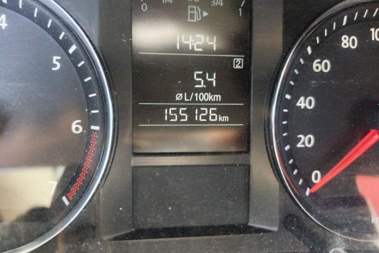 Used Volkswagen Lavida 2011 1.6L Manual - Premium Edition Odometer Close Up