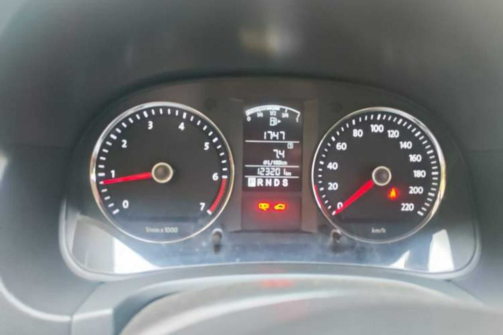 Used Volkswagen Lavida 2011 1.6L Automatic Premium Edition Odometer Close Up