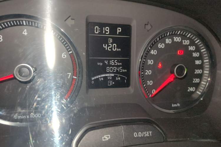 Used Volkswagen Lavida 2011 1.4 TSI DSG Prestige Edition Odometer Close Up