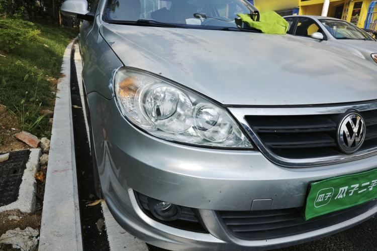 Used Volkswagen Lavida 2011 1.6L Manual Joy Version Right Front Headlight