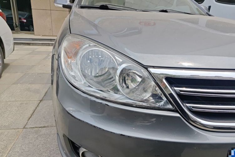 Used Volkswagen Lavida 2011 1.4 TSI DSG Prestige Edition Right Front Headlight
