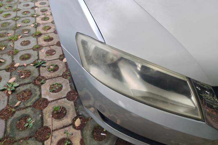 Used Volkswagen Lavida 2011 1.6L Manual Joy Version Right Front Headlight