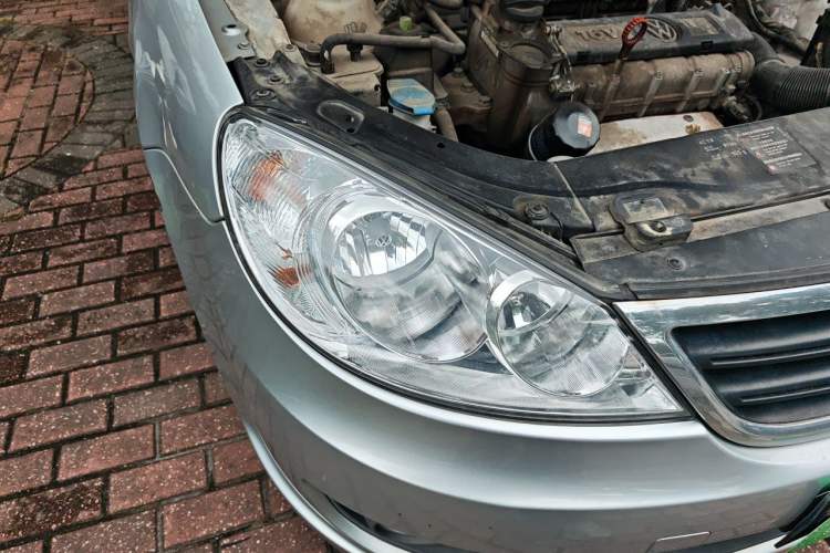 Used Volkswagen Lavida 2011 1.6L Automatic PinYou Edition Right Front Headlight